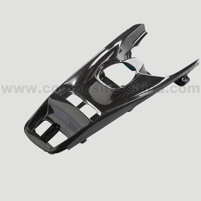 Pièces en fibre de carbone personnalisées