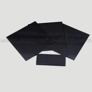 Plaque en fibre de carbone